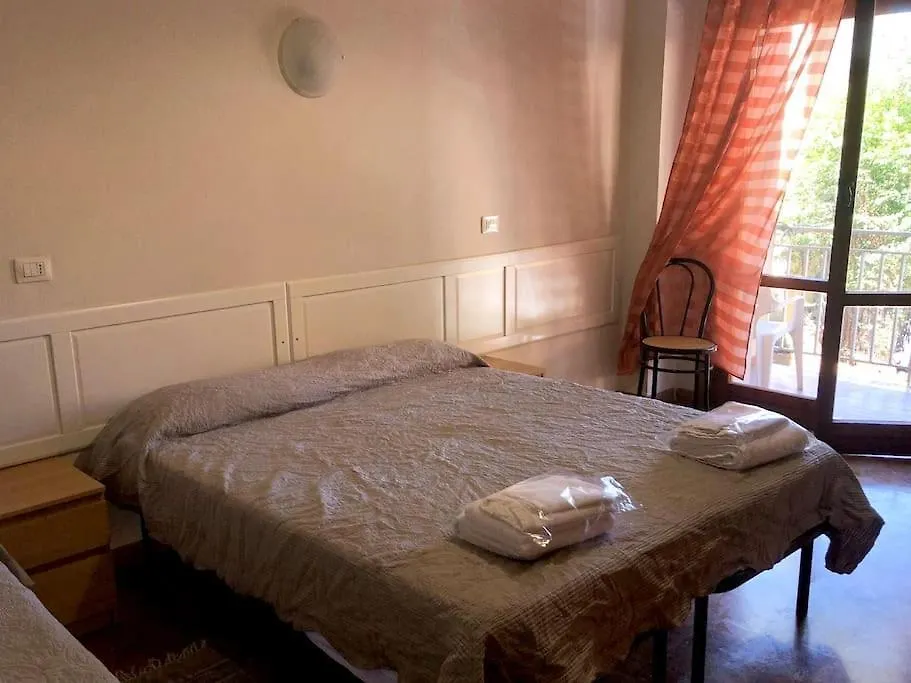 Gasthuis Sansovino Bed And Car Hotel Florence