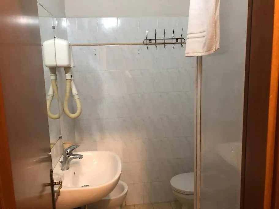 Hotel Sansovino Bed And Car Florenz Gasthof